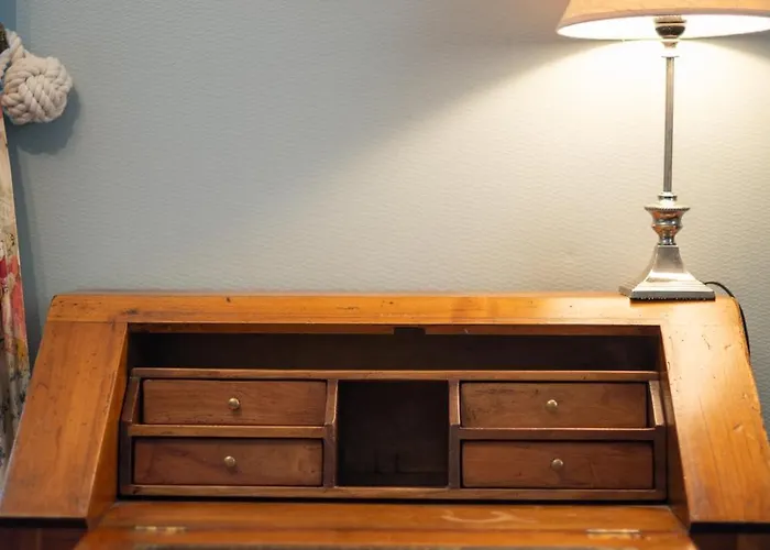 La Couleuvrine Centre فندق 3*