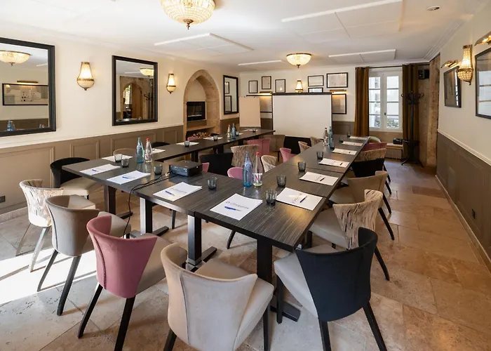 La Couleuvrine Centre فندق 3*