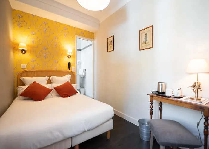 La Couleuvrine Centre 3* سارلا لا كانيدا