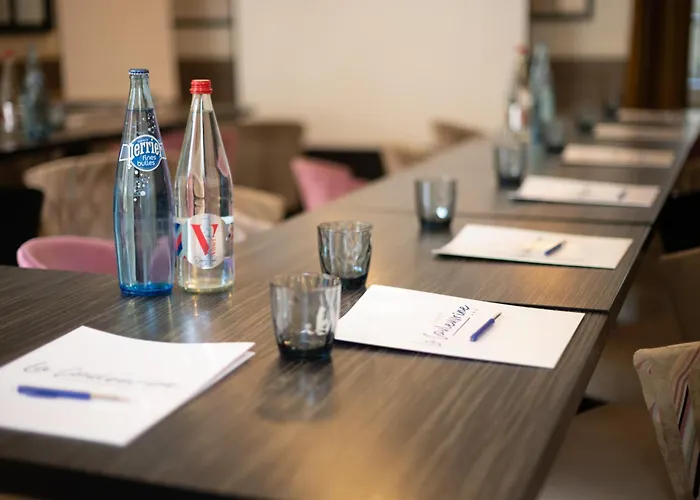 La Couleuvrine Centre 3* سارلا لا كانيدا